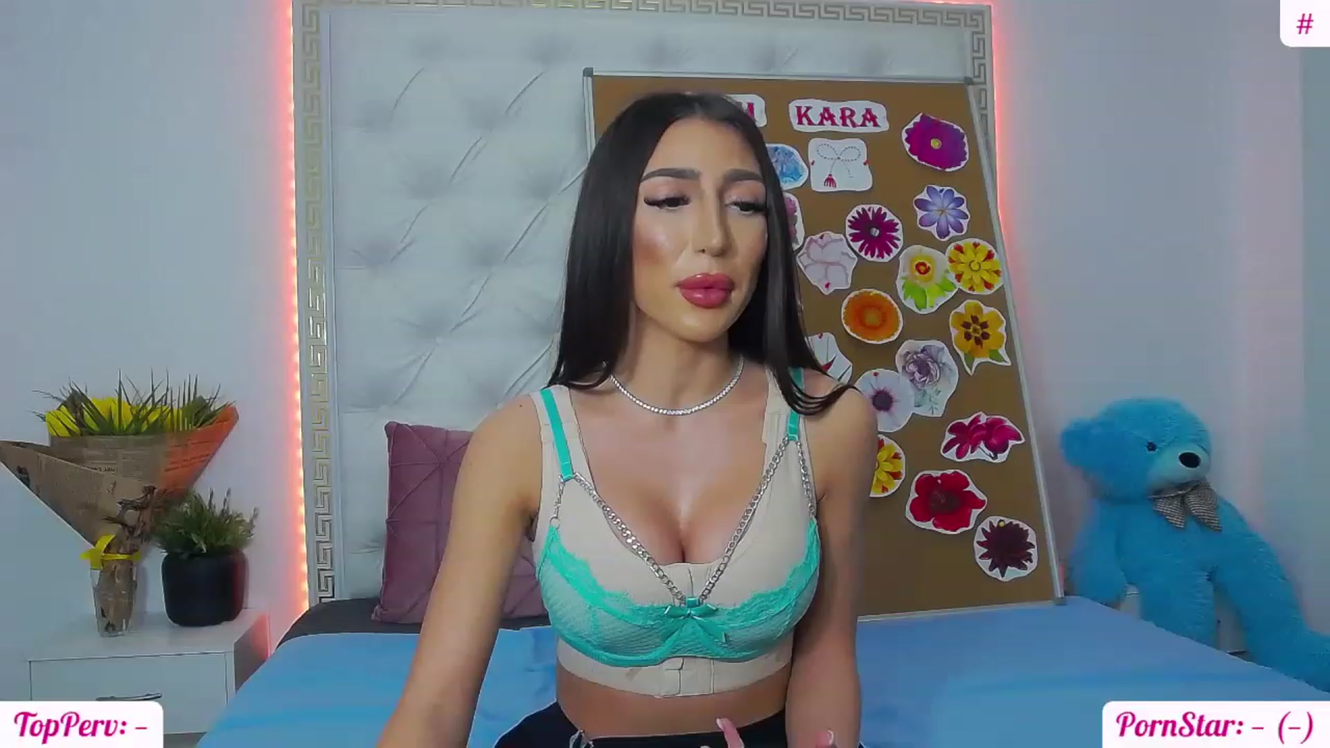 Gallery image thumbnail from KaraKhalifa's myfreecams stream on, 03/01/2023, 14:51 image 1 of 20