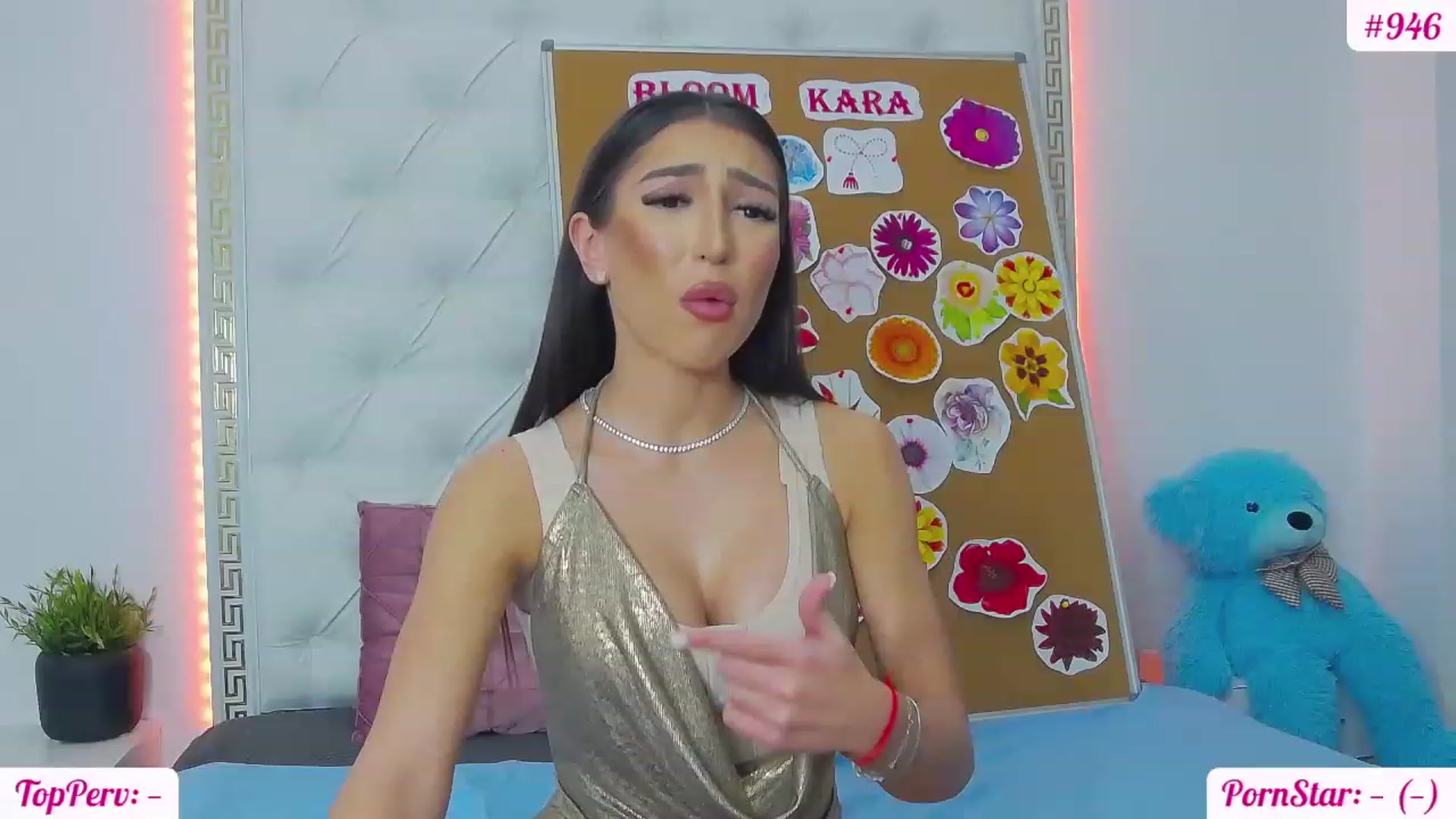 Gallery image thumbnail from KaraKhalifa's myfreecams stream on, 03/02/2023, 14:35 image 11 of 20