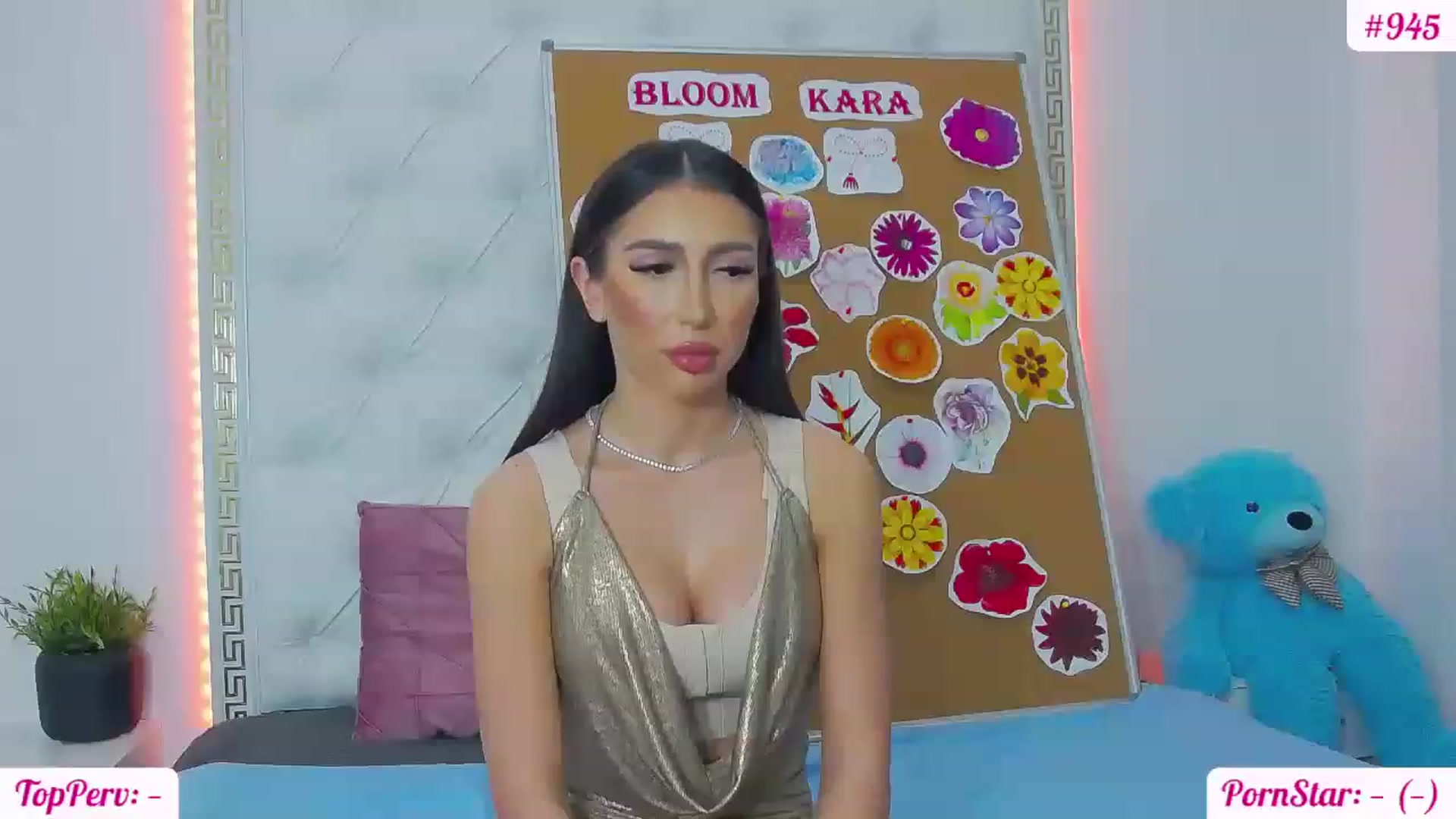 Gallery image thumbnail from KaraKhalifa's myfreecams stream on, 03/02/2023, 14:35 image 7 of 20