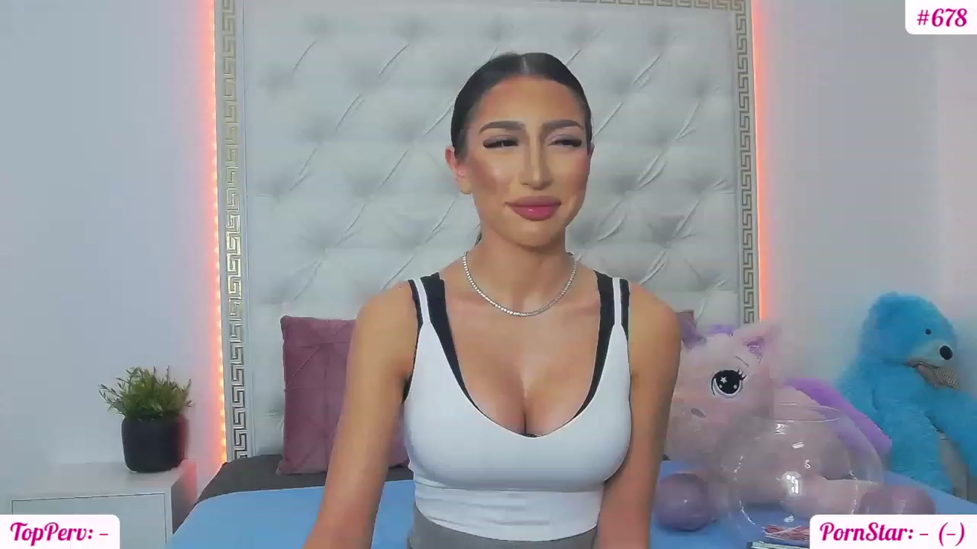 Gallery image thumbnail from KaraKhalifa's myfreecams stream on, 03/04/2023, 15:28 image 2 of 20