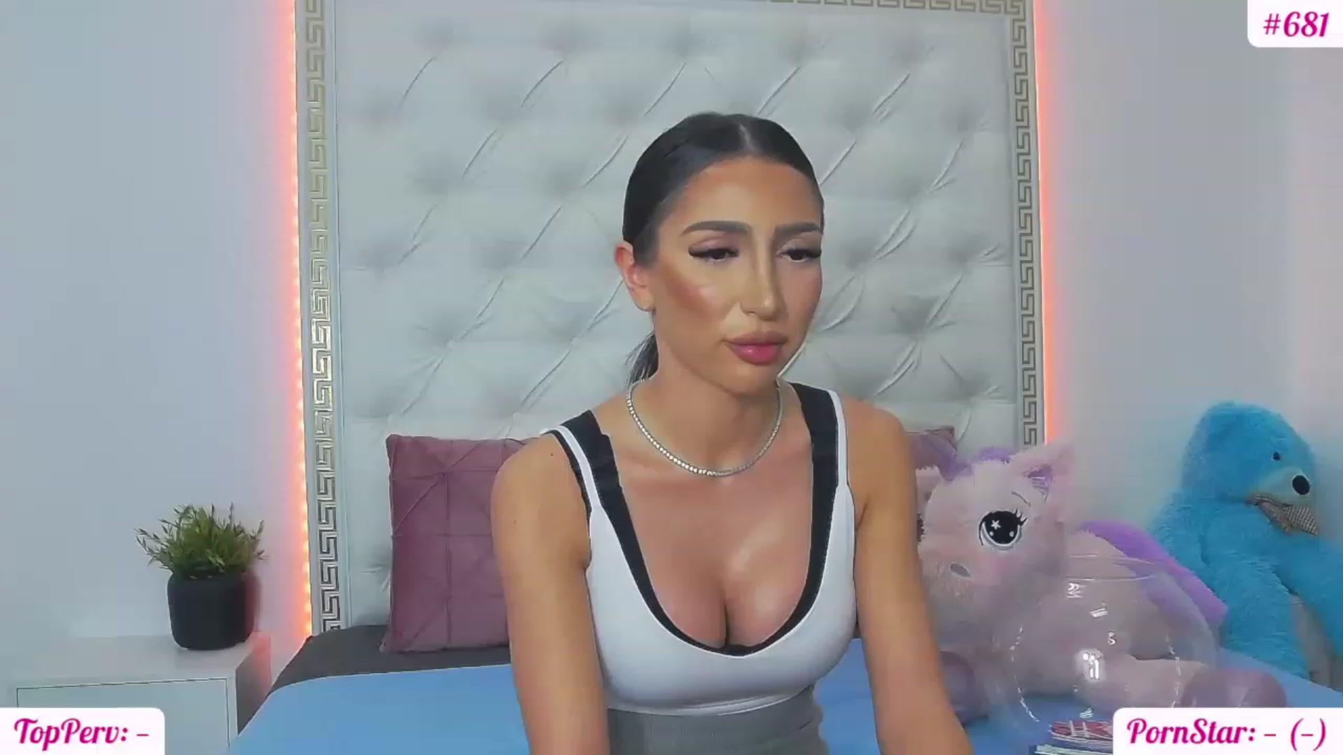 Gallery image thumbnail from KaraKhalifa's myfreecams stream on, 03/04/2023, 15:28 image 5 of 20