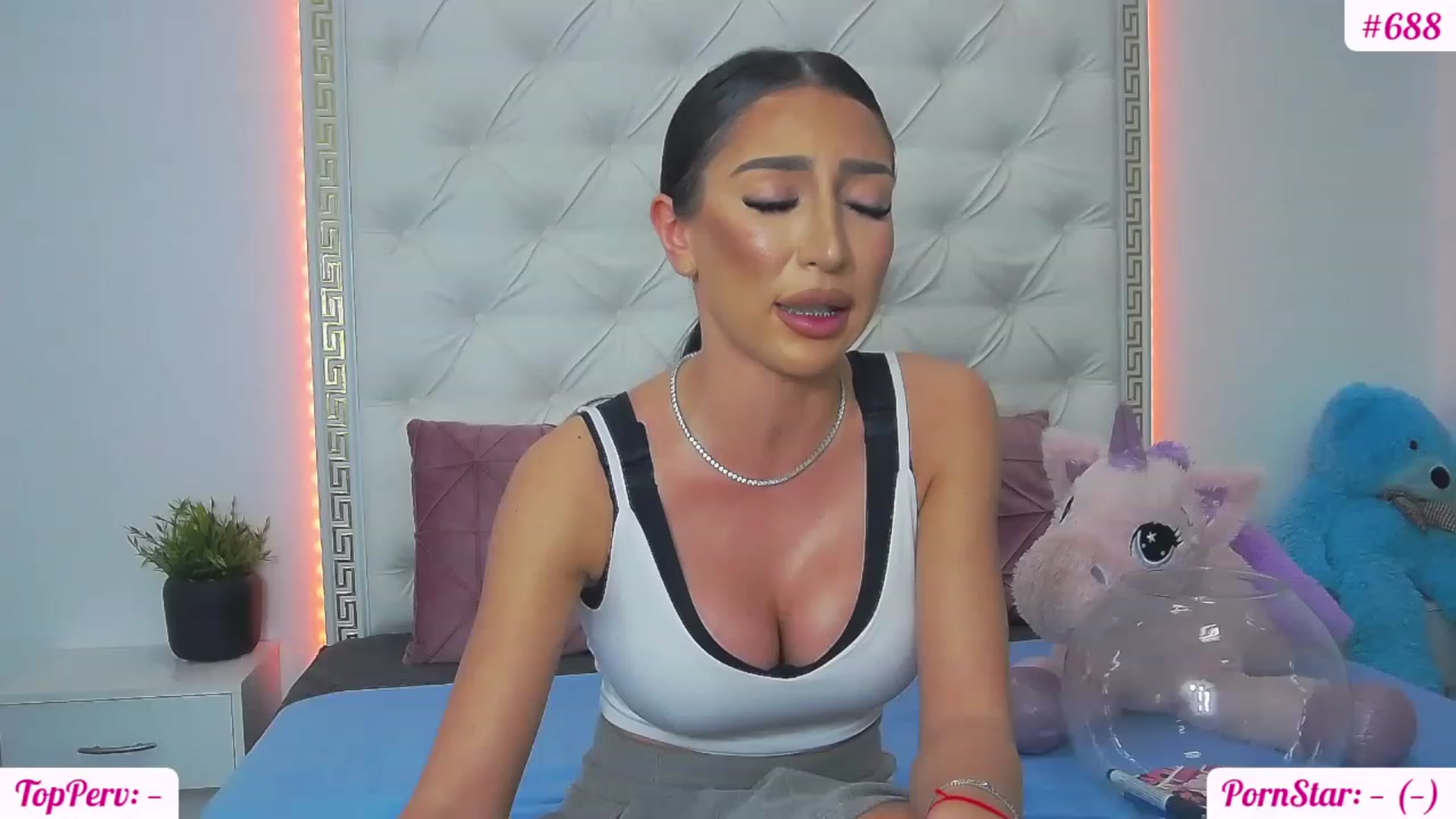 Gallery image thumbnail from KaraKhalifa's myfreecams stream on, 03/04/2023, 15:28 image 14 of 20