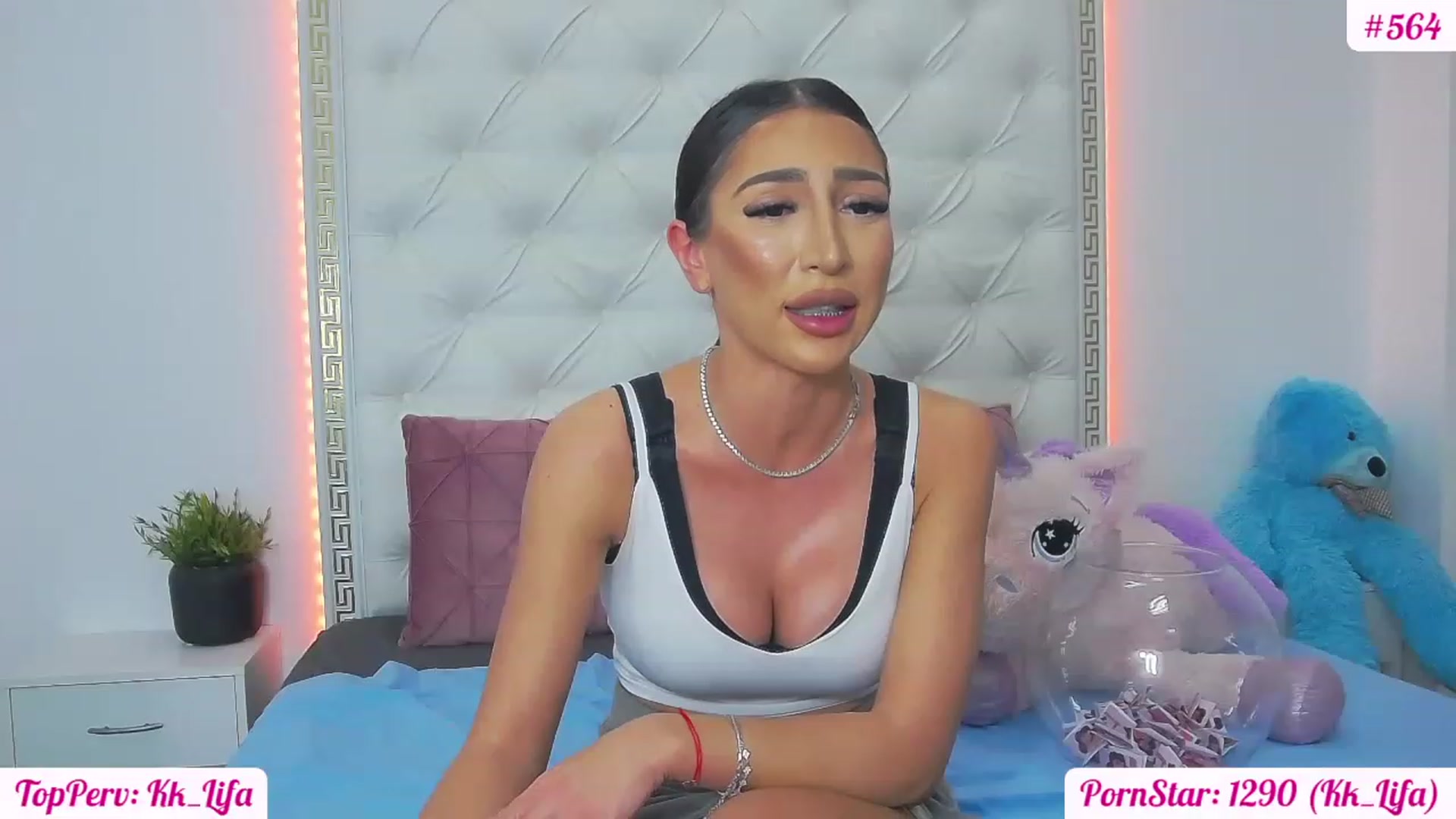 Gallery image thumbnail from KaraKhalifa's myfreecams stream on, 03/04/2023, 16:55 image 11 of 20