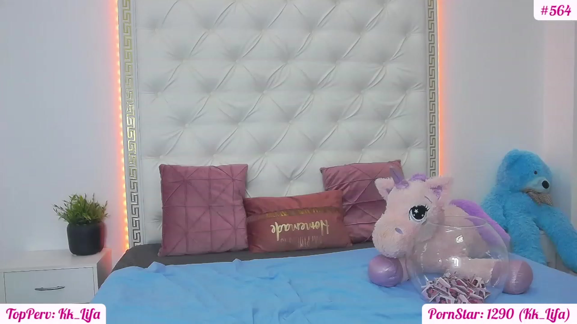 Gallery image thumbnail from KaraKhalifa's myfreecams stream on, 03/04/2023, 16:55 image 12 of 20