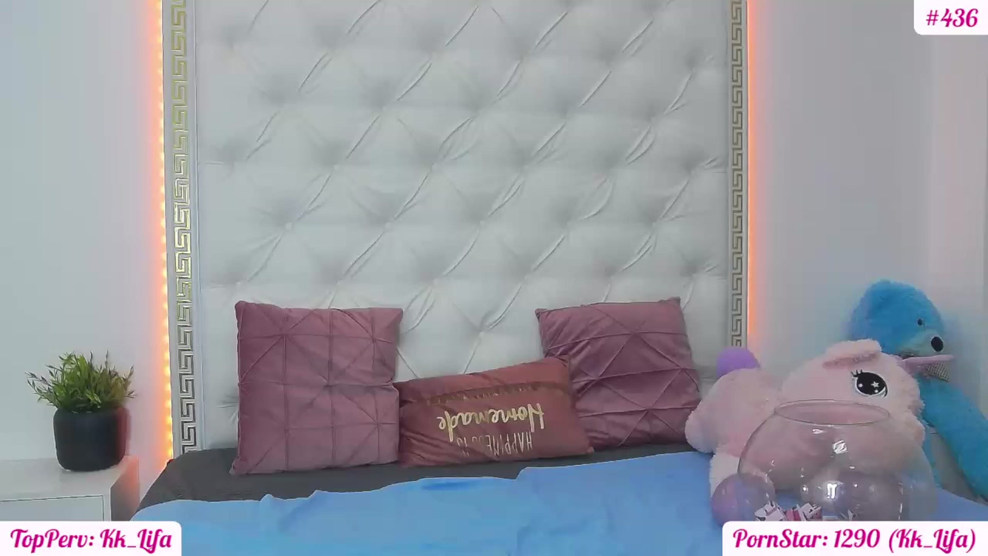 Gallery image thumbnail from KaraKhalifa's myfreecams stream on, 03/04/2023, 19:21 image 11 of 20