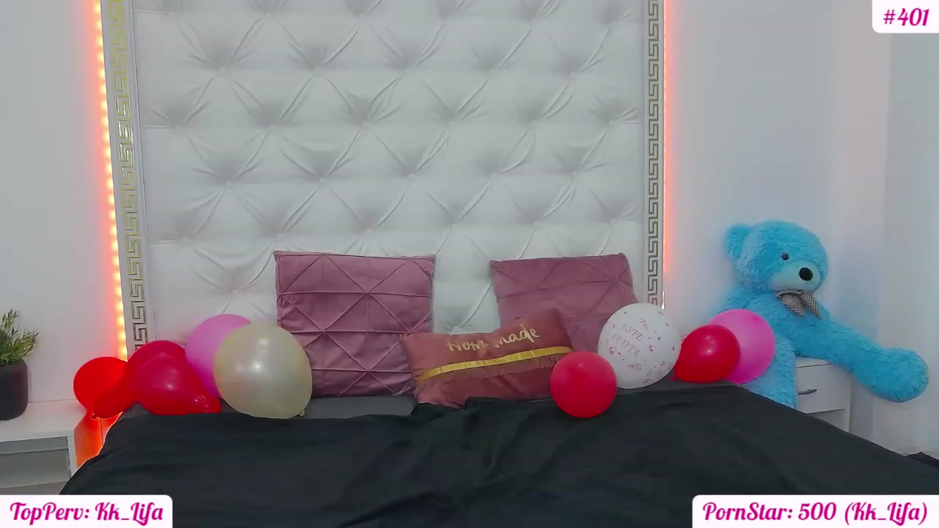 Gallery image thumbnail from KaraKhalifa's myfreecams stream on, 03/18/2023, 19:54 image 12 of 20