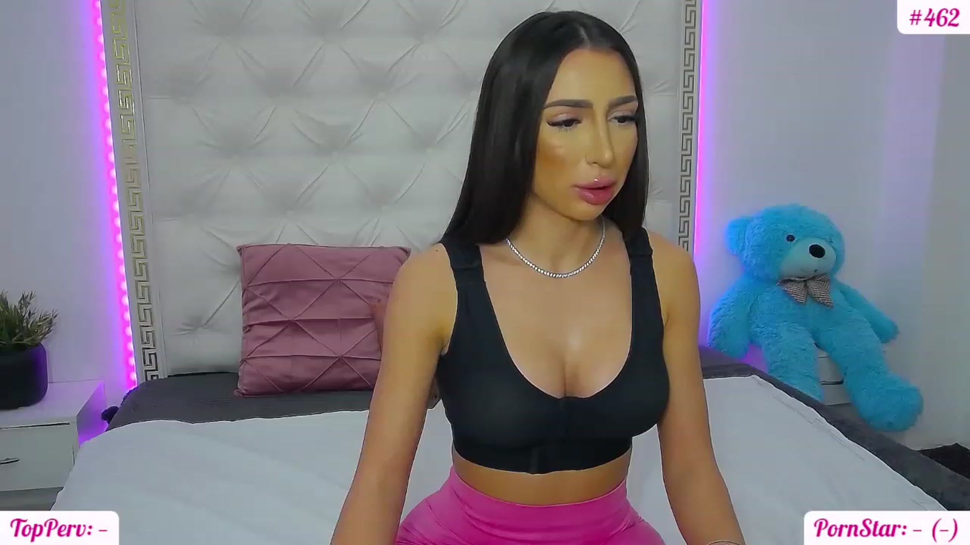 Gallery image thumbnail from KaraKhalifa's myfreecams stream on, 03/21/2023, 15:53 image 13 of 20