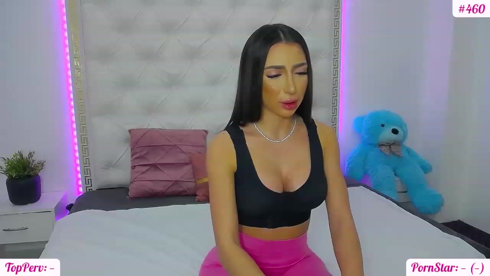 Gallery image thumbnail from KaraKhalifa's myfreecams stream on, 03/21/2023, 15:53 image 1 of 20