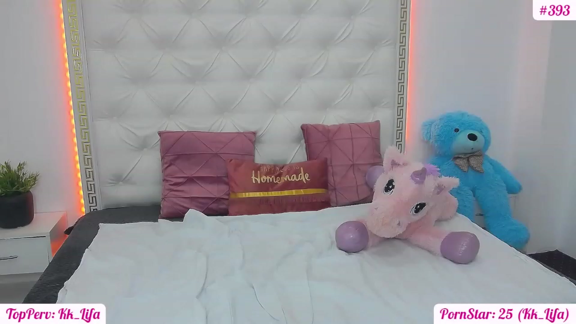 Gallery image thumbnail from KaraKhalifa's myfreecams stream on, 03/22/2023, 17:59 image 7 of 20