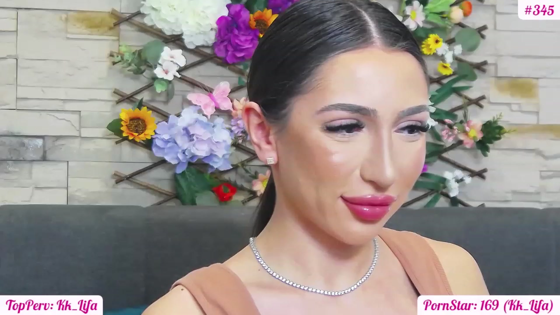 Gallery image thumbnail from KaraKhalifa's myfreecams stream on, 03/30/2023, 14:15 image 13 of 20