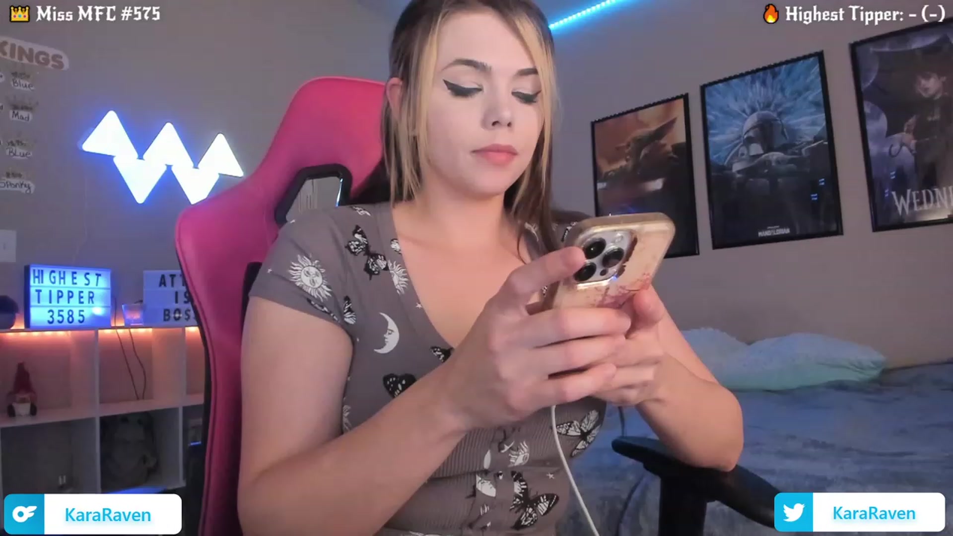 Gallery image thumbnail from KaraRaven's myfreecams stream on, 06/05/2023, 03:01 image 1 of 20
