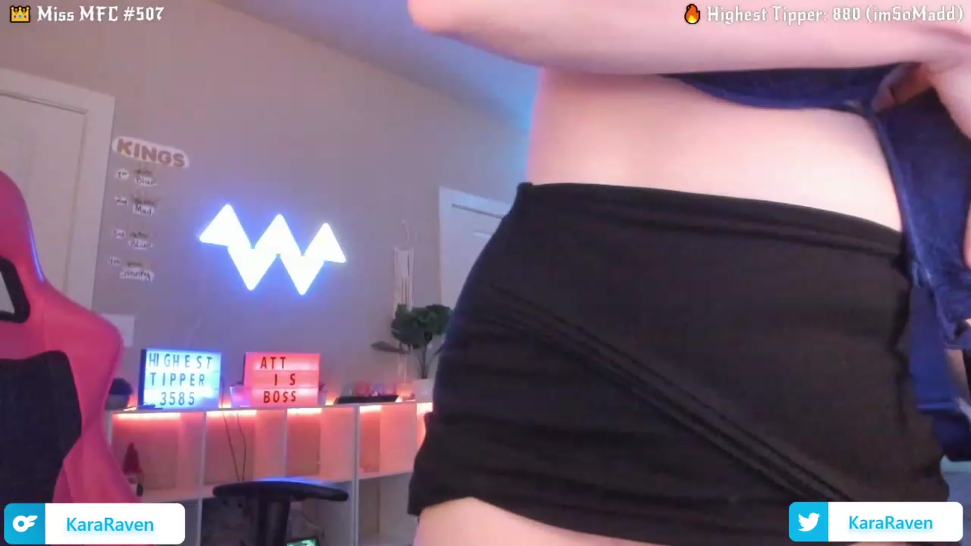 Gallery image thumbnail from KaraRaven's myfreecams stream on, 06/05/2023, 08:02 image 14 of 20
