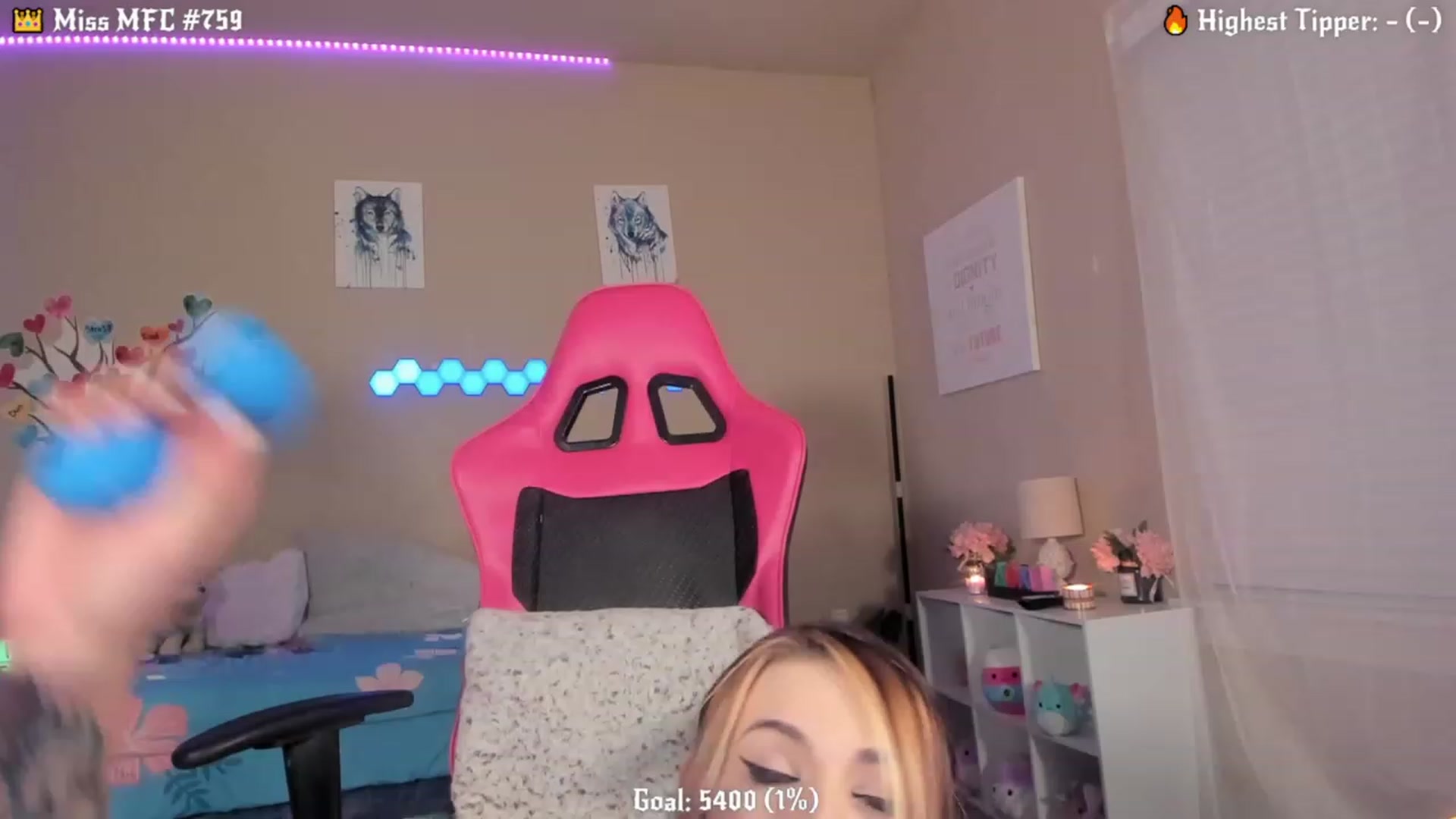 Gallery image thumbnail from KaraRaven's myfreecams stream on, 08/24/2023, 02:45 image 1 of 20