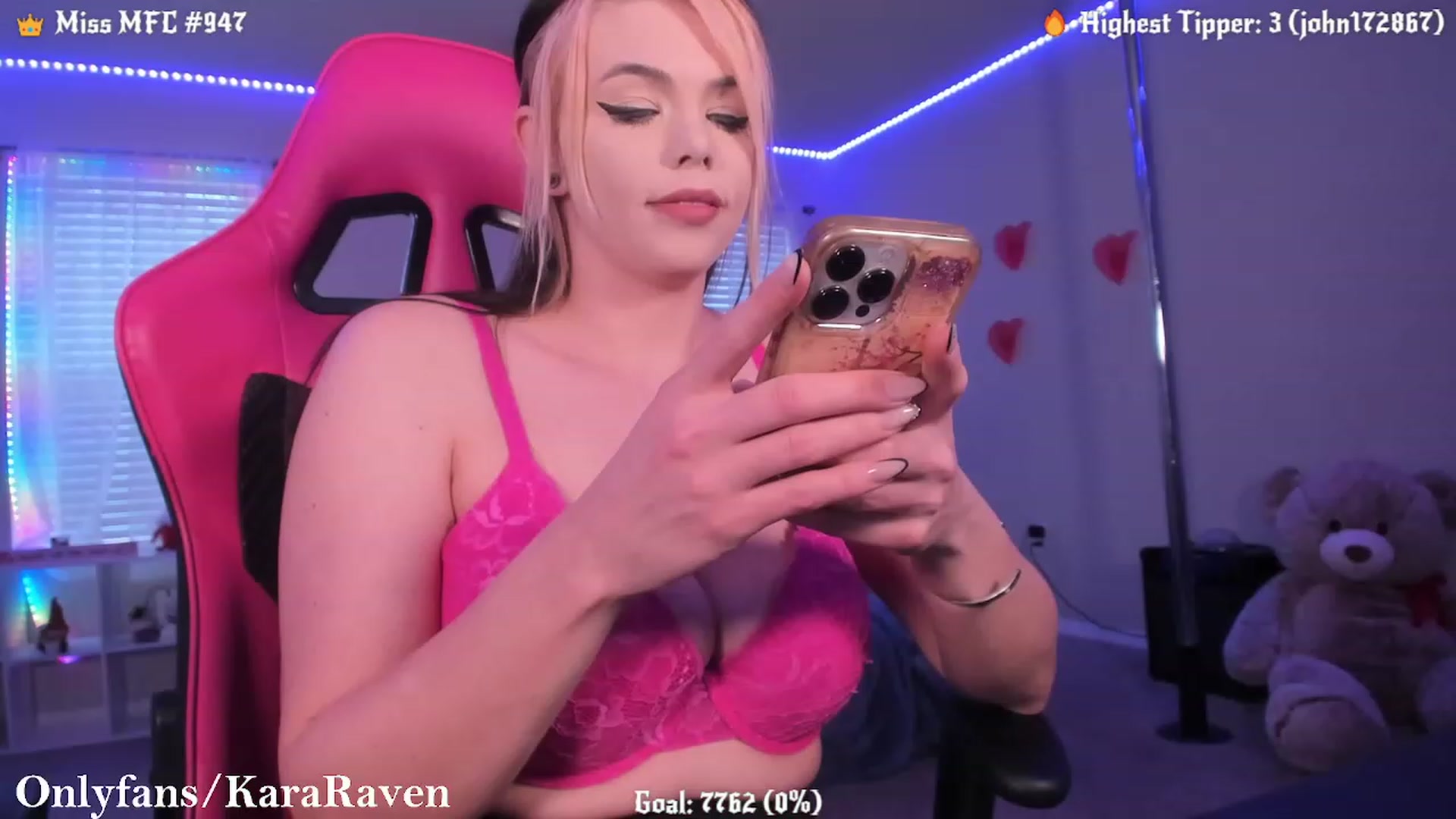 Gallery image thumbnail from KaraRaven's myfreecams stream on, 02/08/2024, 16:58 image 12 of 20
