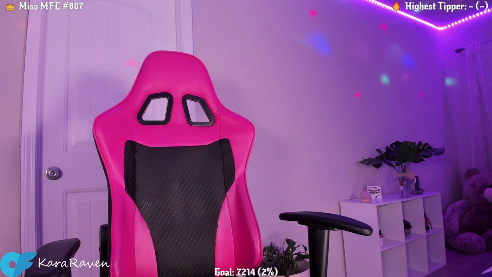 Gallery image thumbnail from KaraRaven's myfreecams stream on, 03/14/2024, 01:29 image 3 of 20