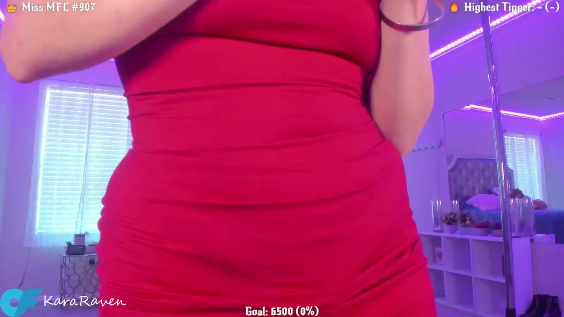 Gallery image thumbnail from KaraRaven's myfreecams stream on, 06/07/2024, 21:20 image 16 of 20