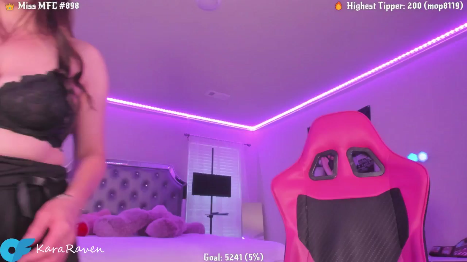Gallery image thumbnail from KaraRaven's myfreecams stream on, 07/22/2024, 24:48 image 7 of 20