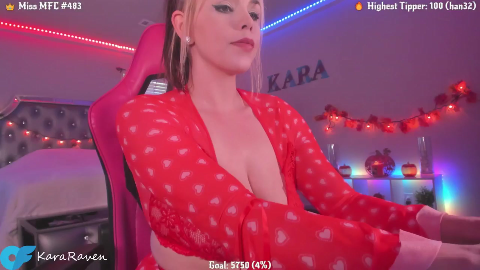 Gallery image thumbnail from KaraRaven's myfreecams stream on, 08/27/2024, 23:05 image 17 of 20