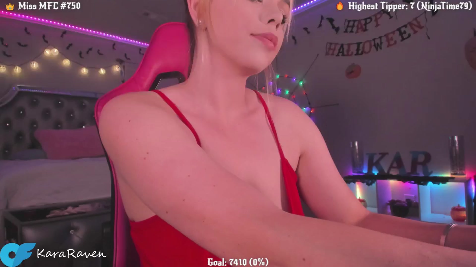 Gallery image thumbnail from KaraRaven's myfreecams stream on, 10/06/2024, 01:17 image 12 of 20