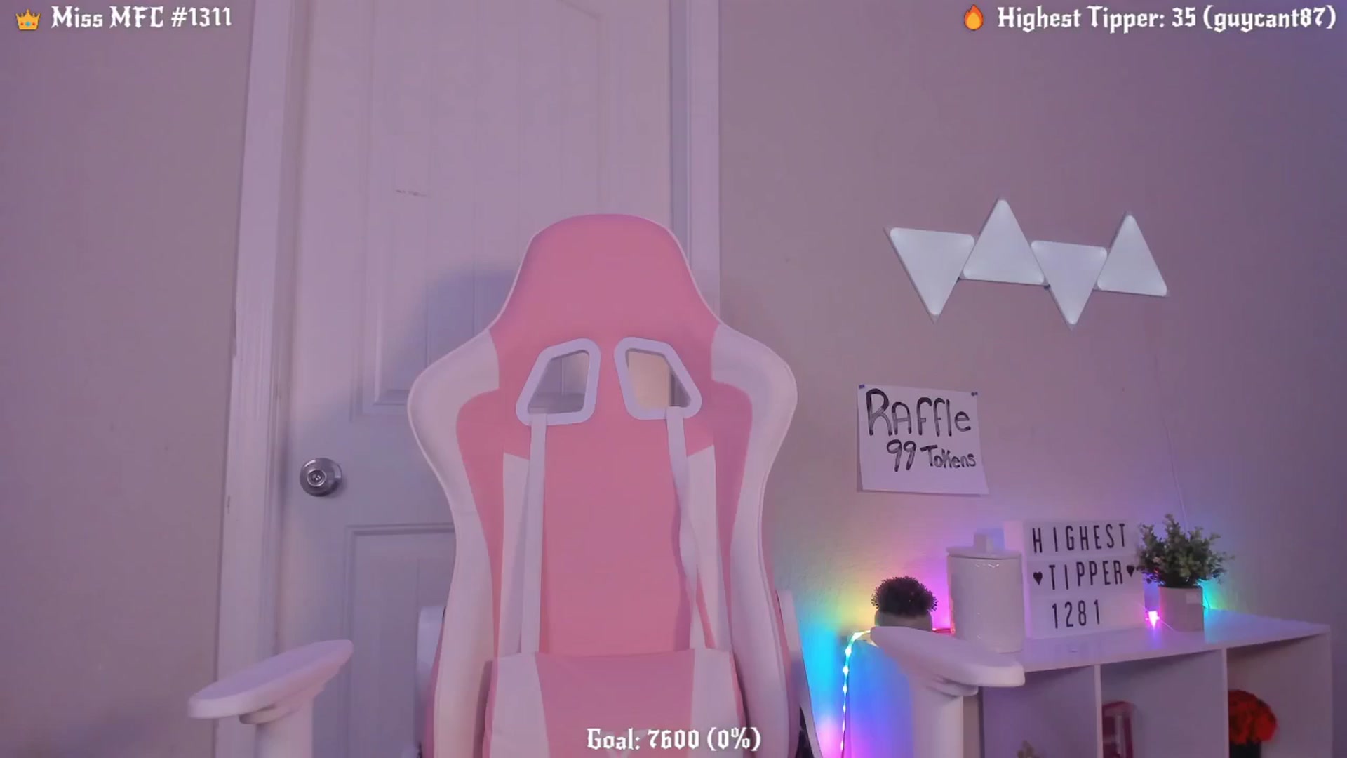 Gallery image thumbnail from KaraRaven's myfreecams stream on, 03/12/2025, 22:12 image 16 of 20