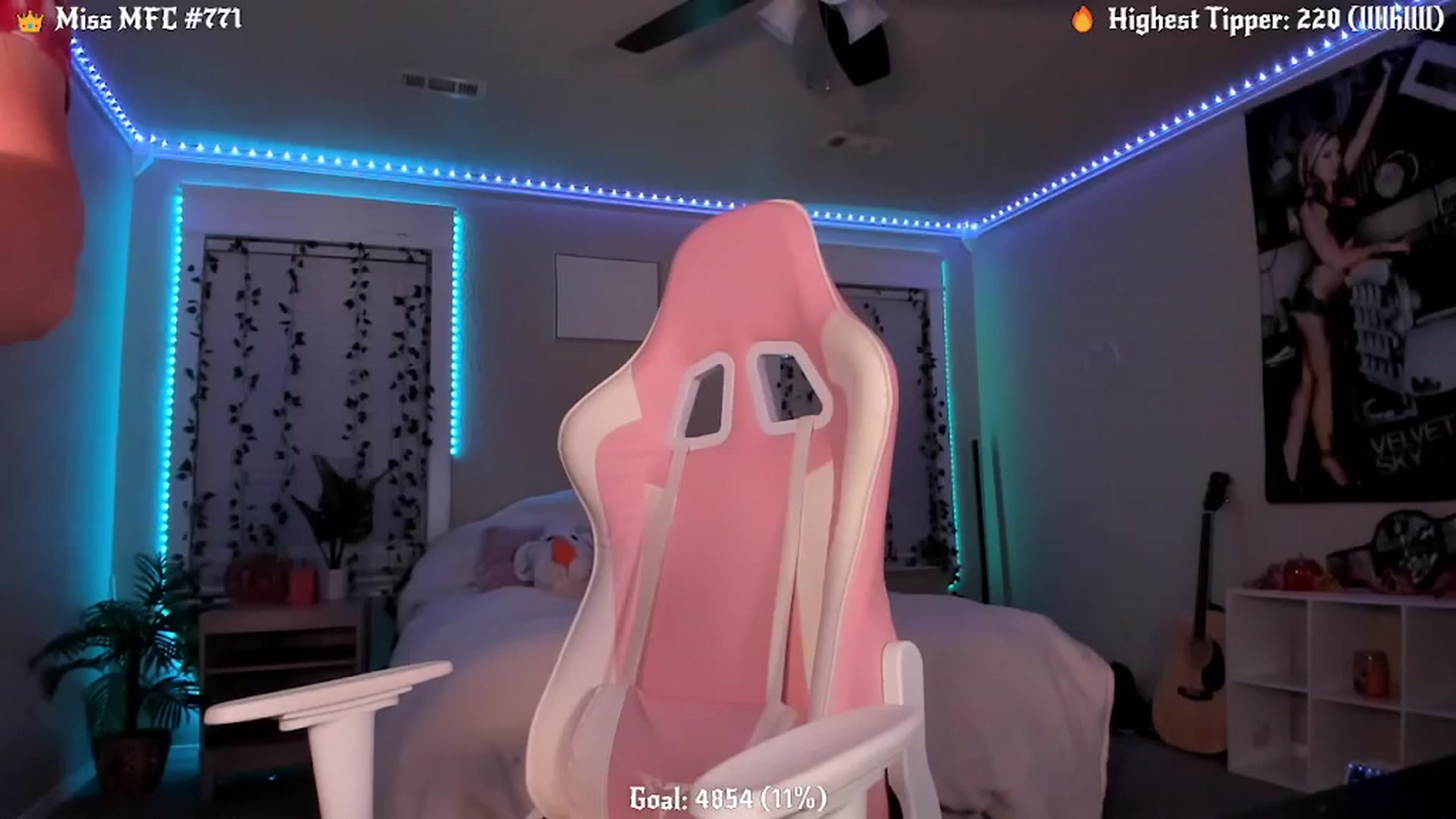 Gallery image thumbnail from KaraRaven's myfreecams stream on, 09/21/2025, 03:53 image 15 of 20
