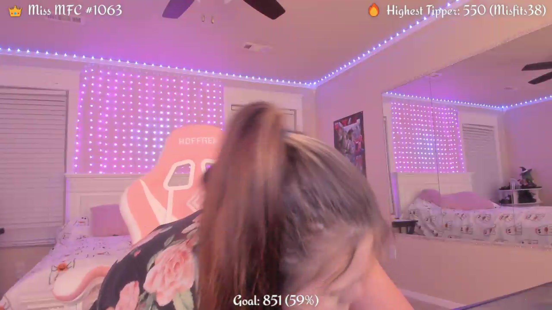 Gallery image thumbnail from KaraRaven's myfreecams stream on, 08/21/2026, 02:39 image 10 of 20