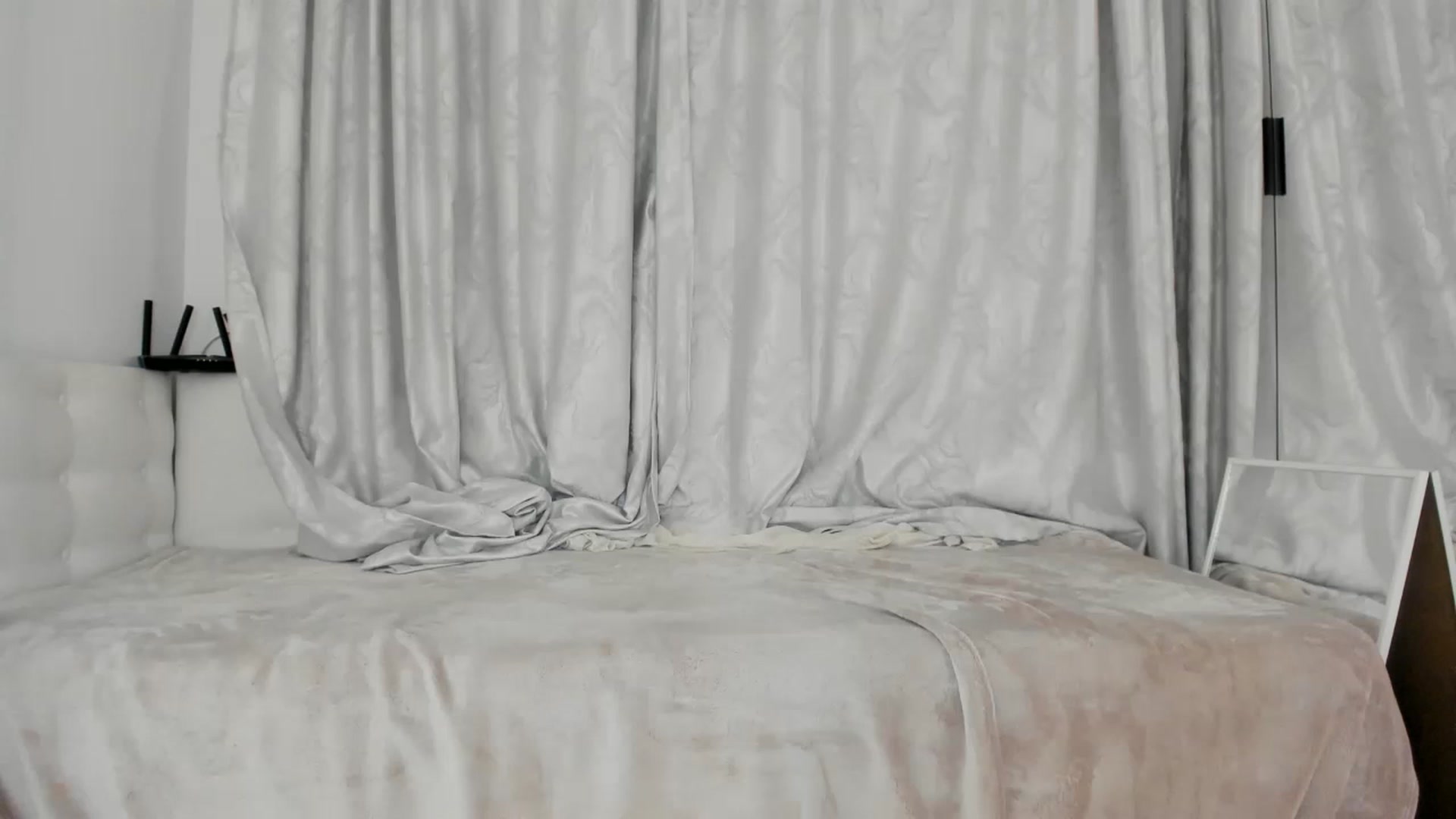 Gallery image thumbnail from Karah_Mel's myfreecams stream on, 12/16/2022, 22:49 image 9 of 20