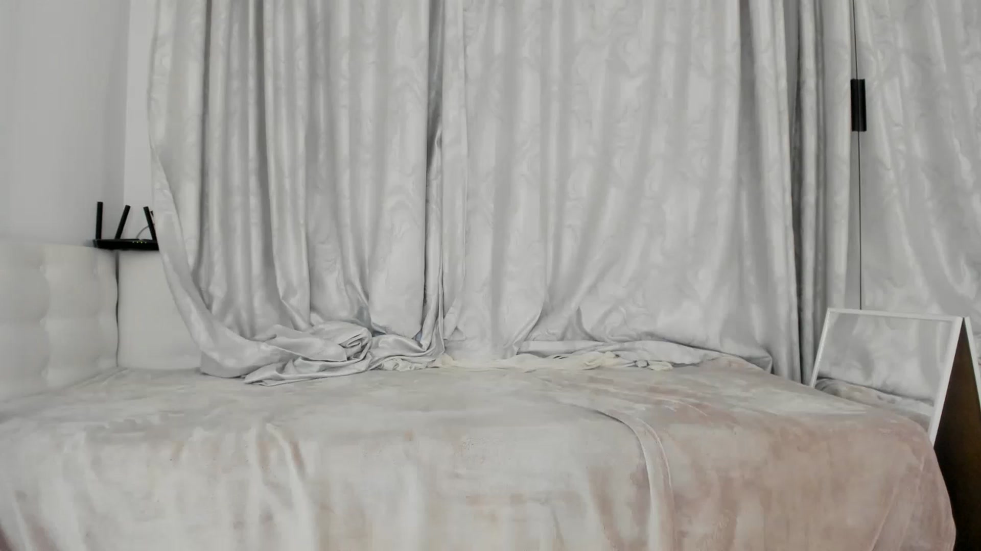 Gallery image thumbnail from Karah_Mel's myfreecams stream on, 12/16/2022, 22:49 image 10 of 20
