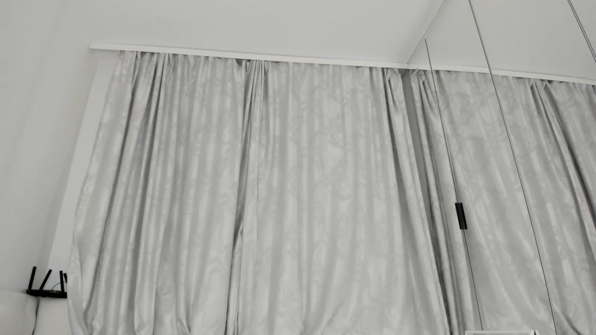 Gallery image thumbnail from Karah_Mel's myfreecams stream on, 12/17/2022, 24:31 image 18 of 20