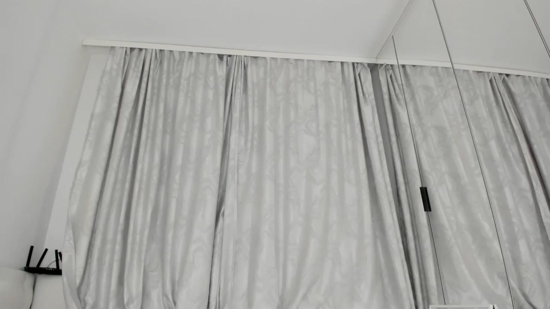 Gallery image thumbnail from Karah_Mel's myfreecams stream on, 12/17/2022, 24:31 image 16 of 20