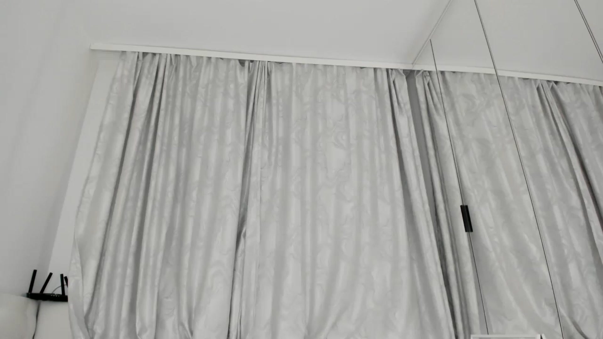 Gallery image thumbnail from Karah_Mel's myfreecams stream on, 12/17/2022, 24:31 image 17 of 20