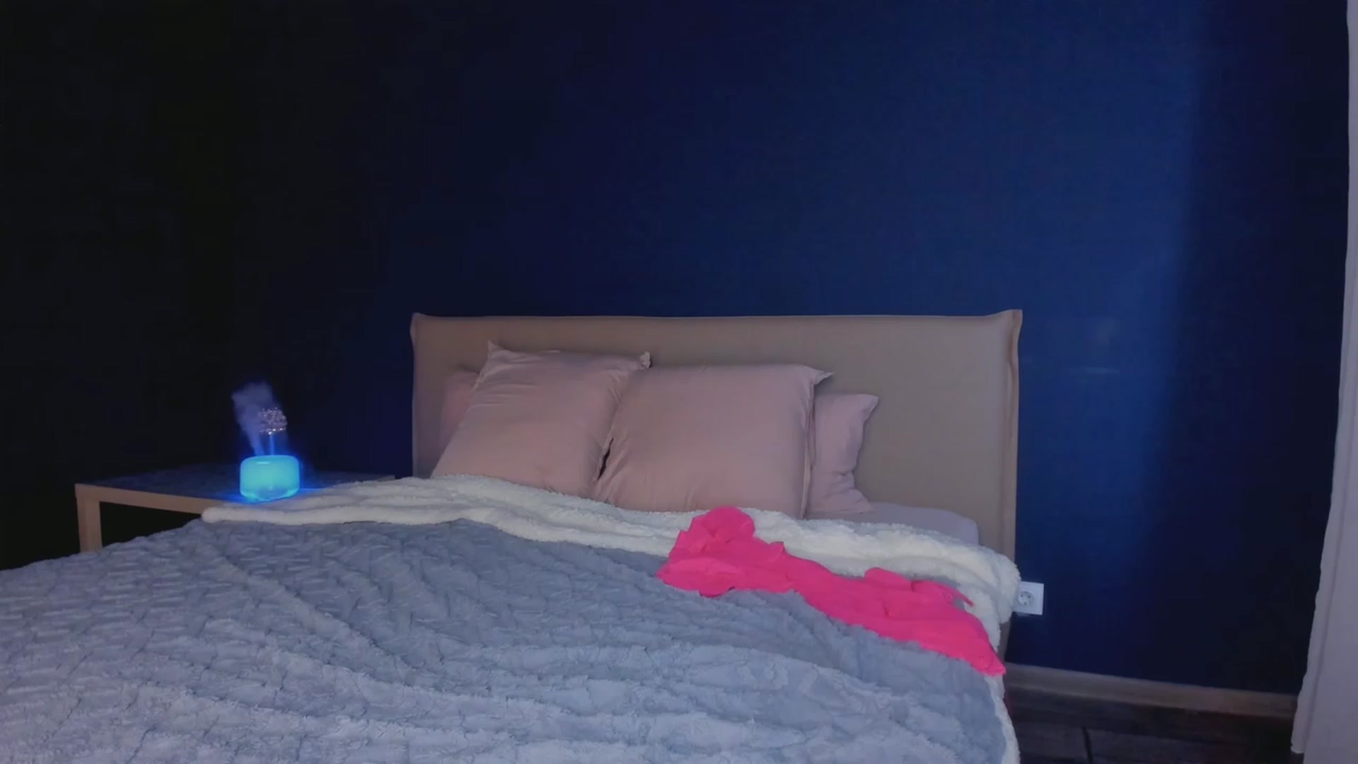 Gallery image thumbnail from Karah_Mel's myfreecams stream on, 01/22/2023, 14:01 image 8 of 20