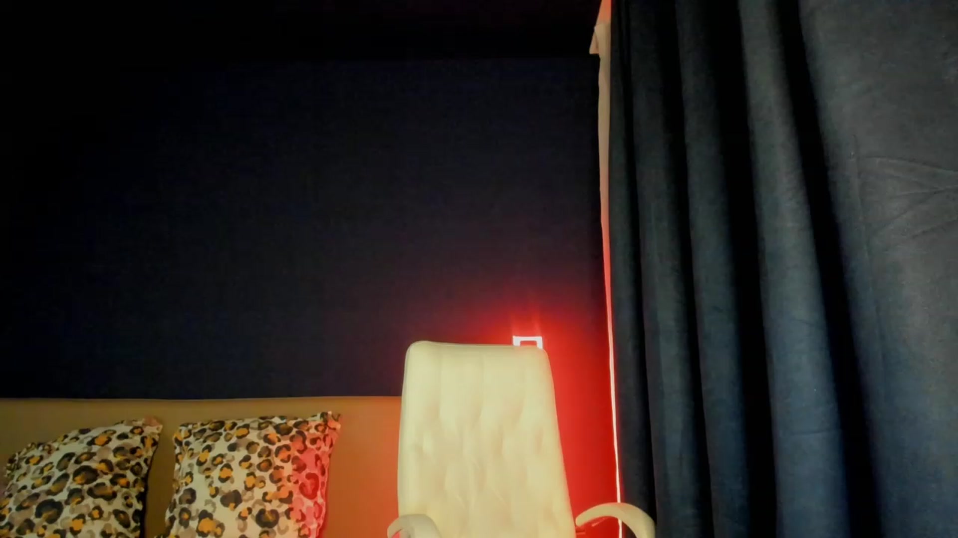 Gallery image thumbnail from Karah_Mel's myfreecams stream on, 01/31/2023, 03:15 image 11 of 20