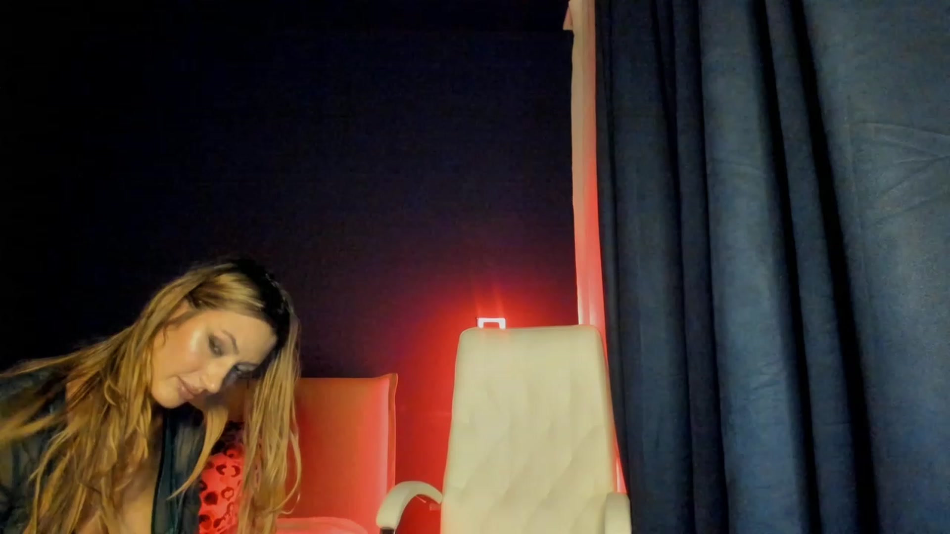 Gallery image thumbnail from Karah_Mel's myfreecams stream on, 02/01/2023, 23:15 image 7 of 20