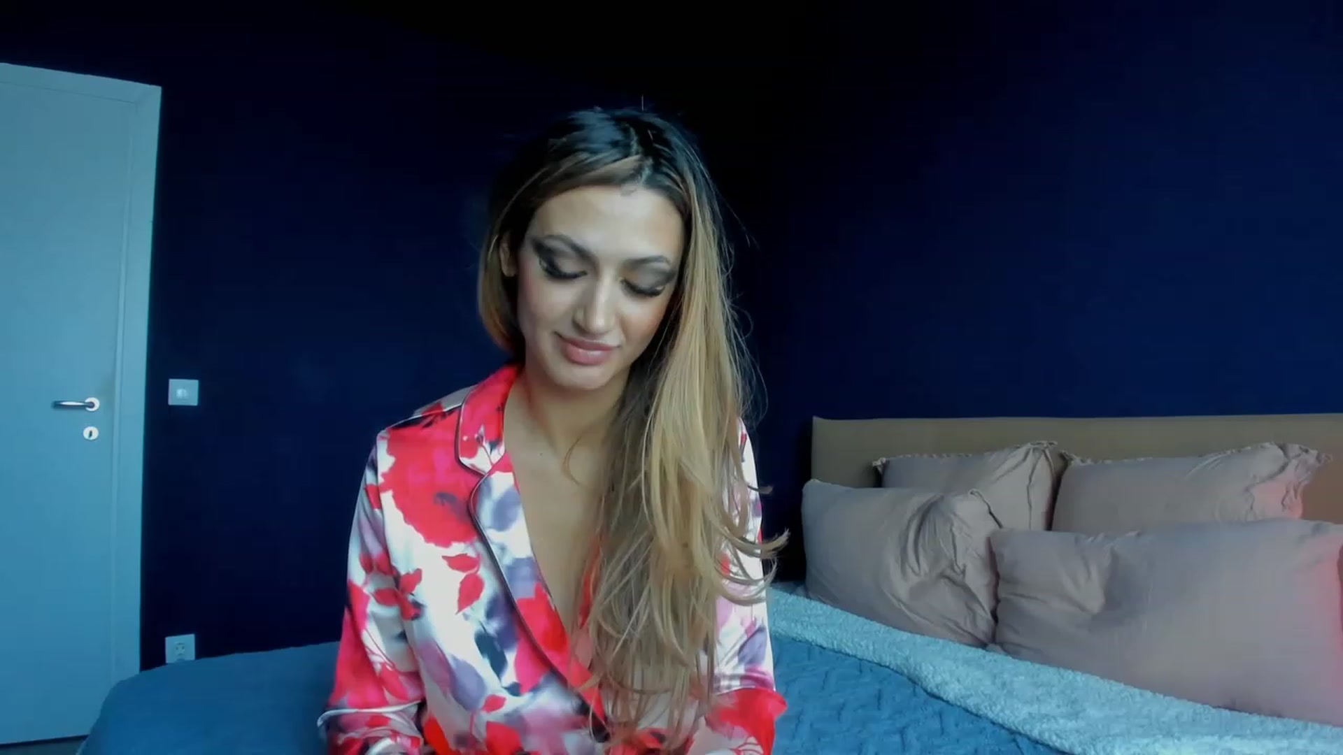 Gallery image thumbnail from Karah_Mel's myfreecams stream on, 02/09/2023, 07:53 image 18 of 20