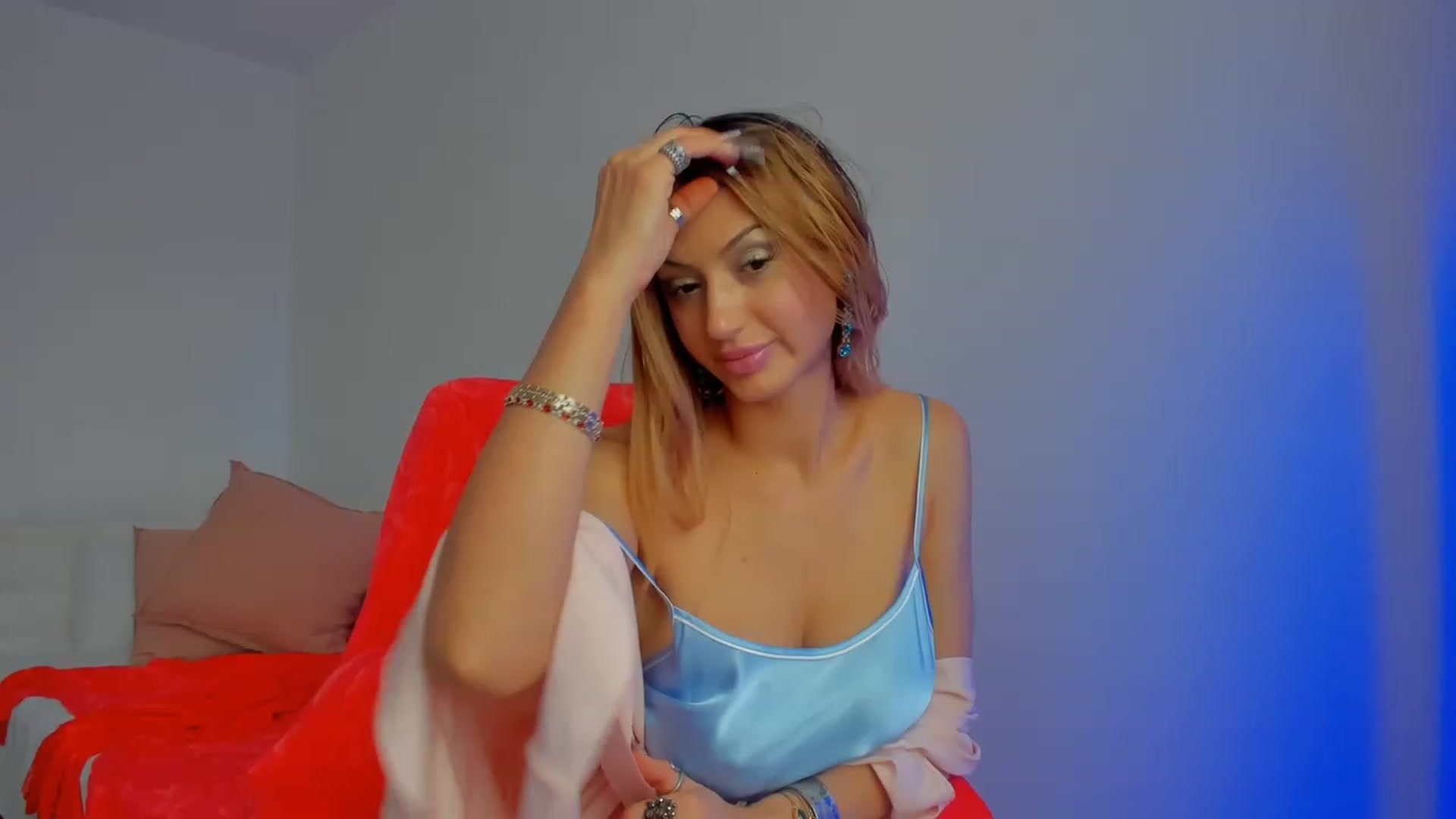 Gallery image thumbnail from Karah_Mel's myfreecams stream on, 02/17/2023, 12:59 image 13 of 20