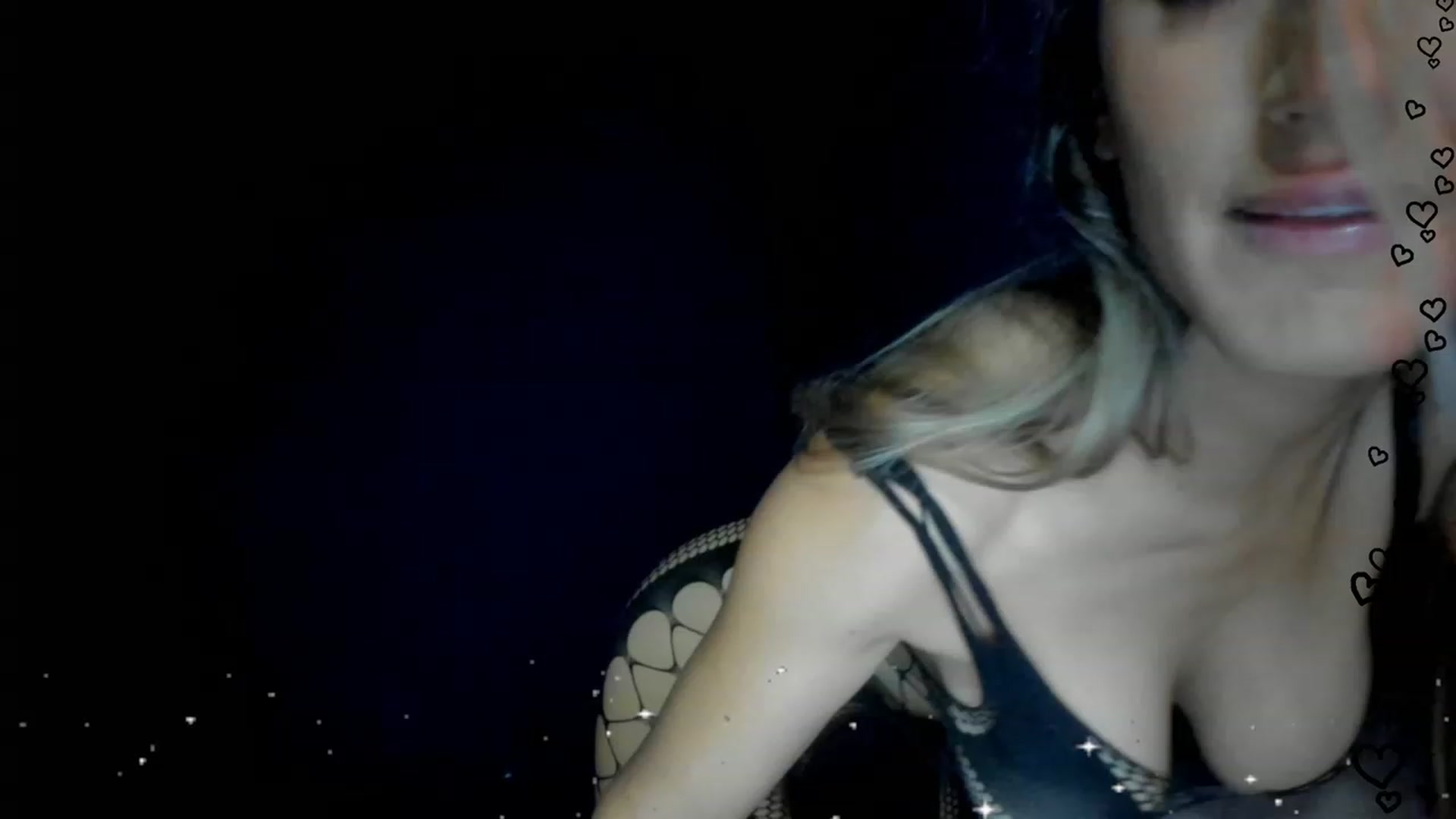 Gallery image thumbnail from Karah_Mel's myfreecams stream on, 08/16/2023, 23:38 image 9 of 20