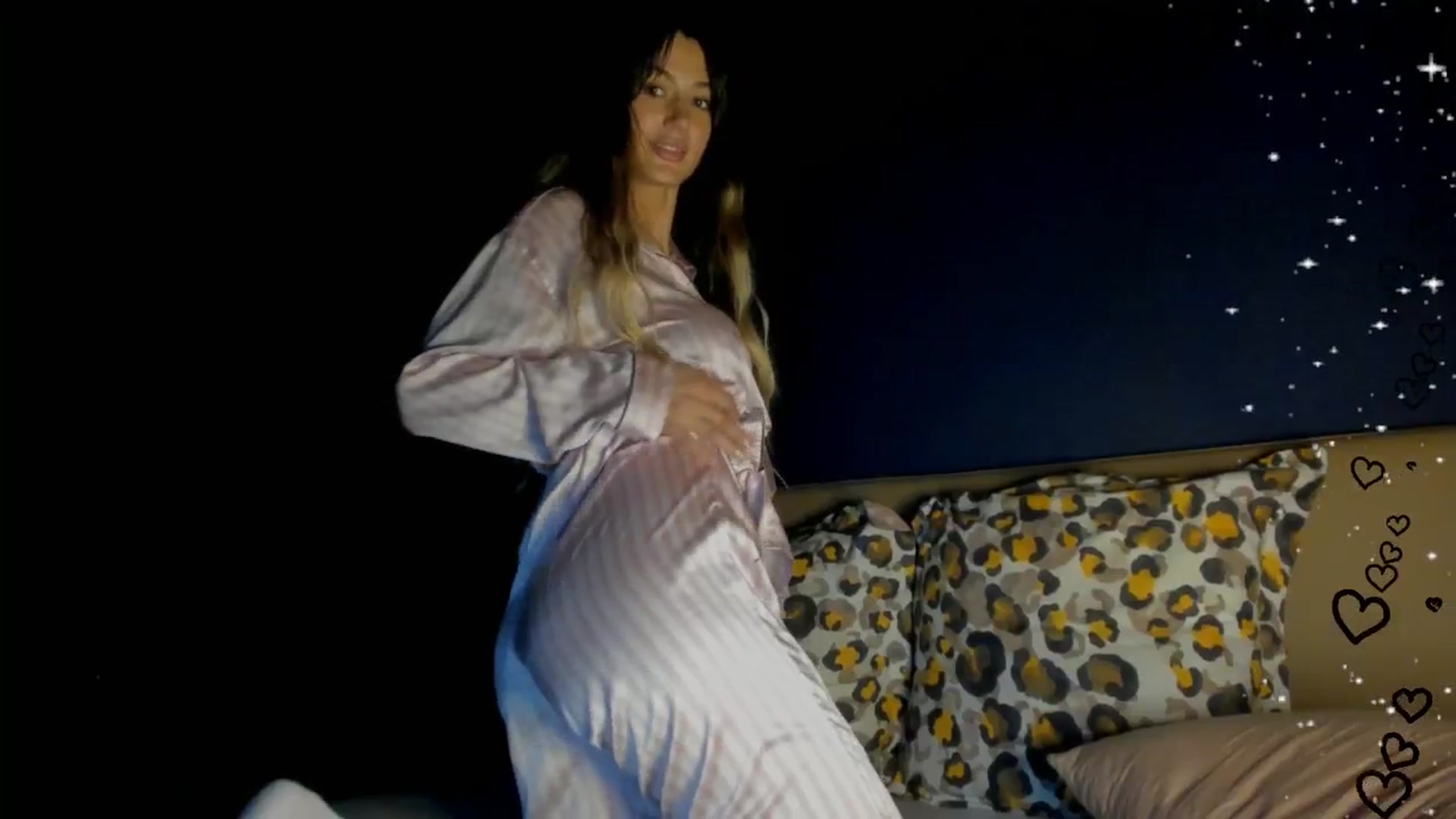 Gallery image thumbnail from Karah_Mel's myfreecams stream on, 05/14/2024, 02:53 image 9 of 20