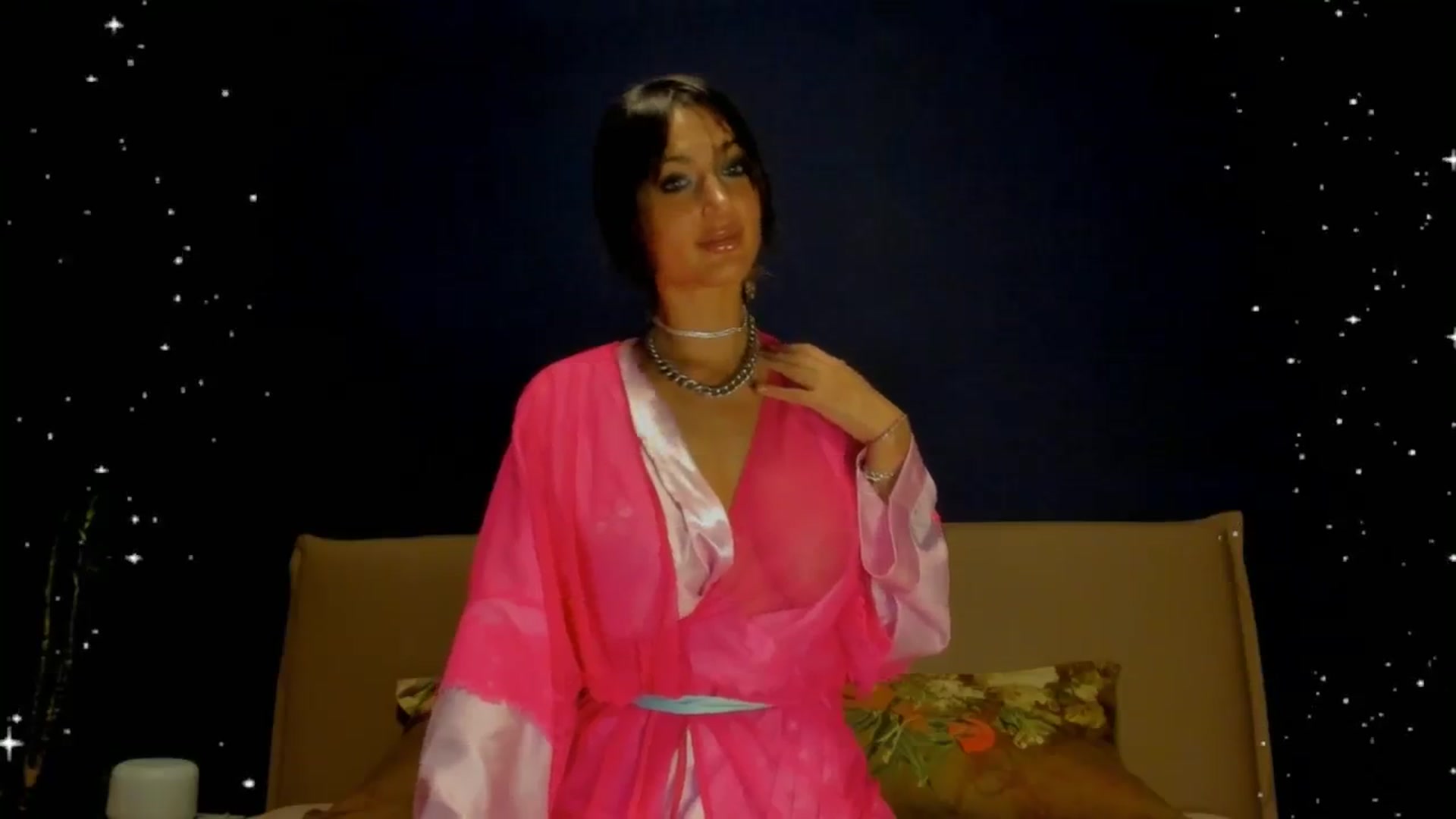 Gallery image thumbnail from Karah_Mel's myfreecams stream on, 05/24/2024, 12:03 image 12 of 20