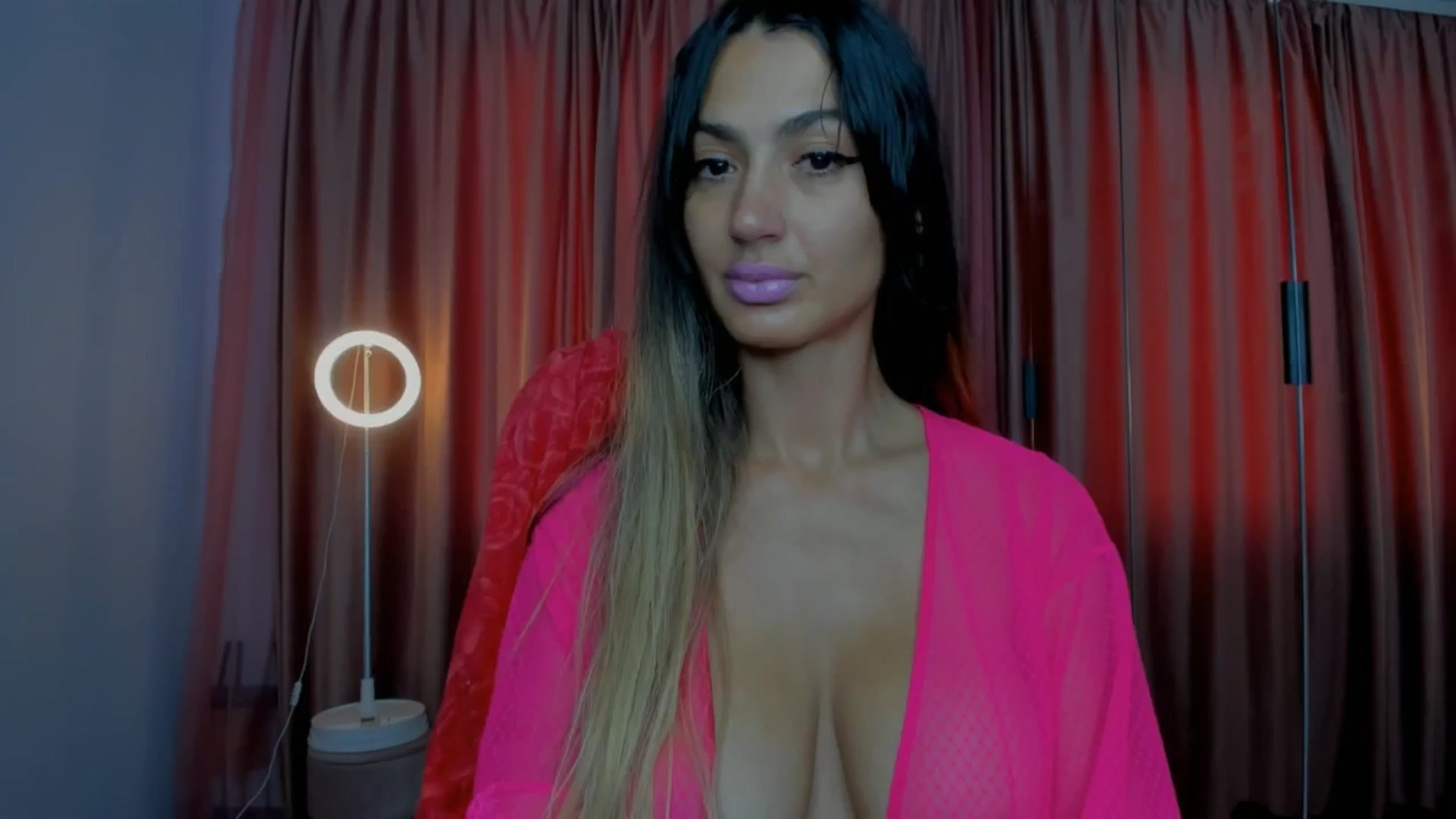 Gallery image thumbnail from Karah_Mel's myfreecams stream on, 06/22/2024, 13:12 image 4 of 20
