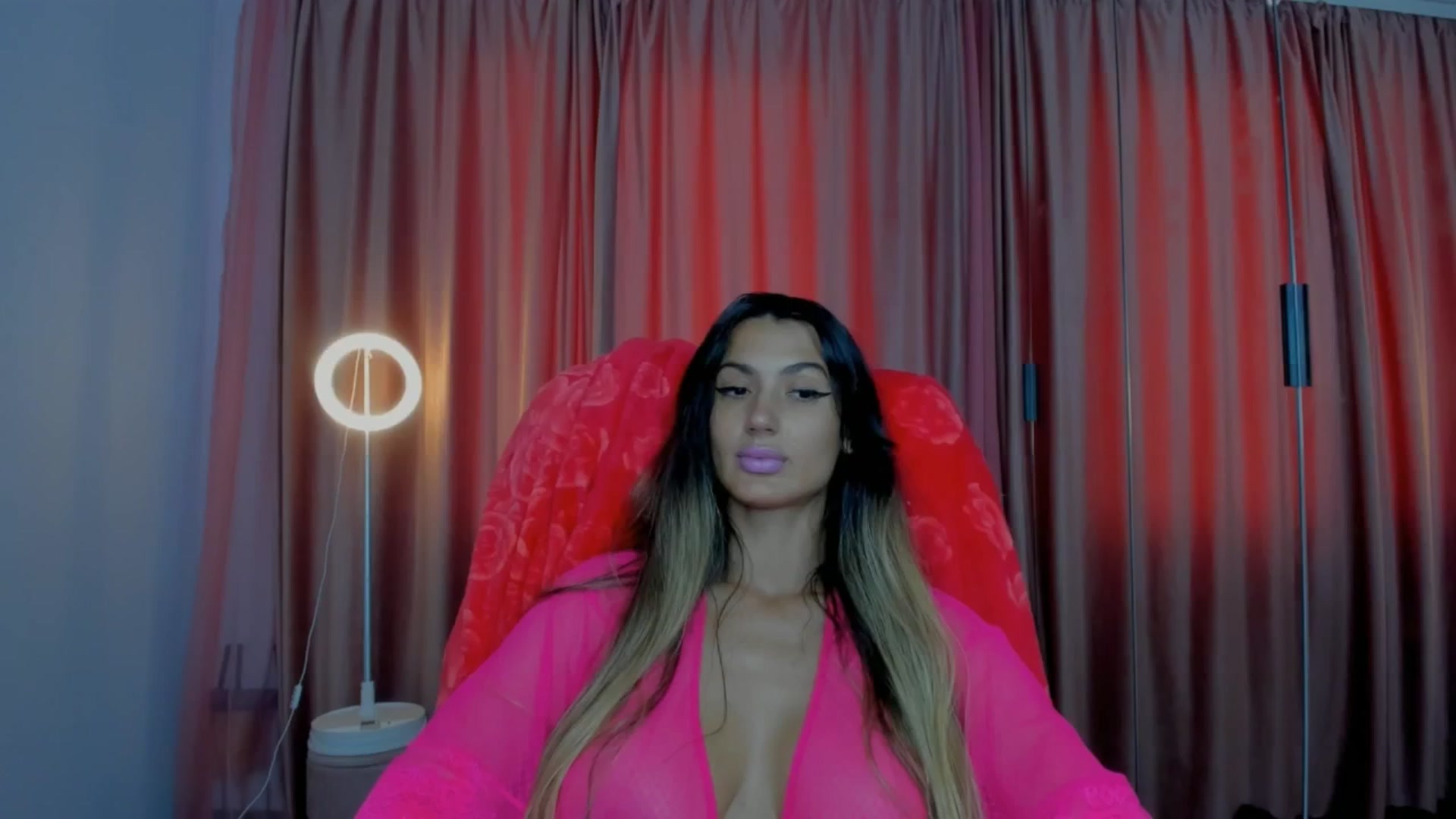 Gallery image thumbnail from Karah_Mel's myfreecams stream on, 06/22/2024, 13:12 image 9 of 20