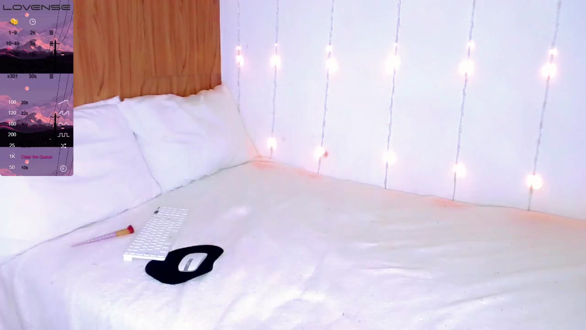 Gallery image thumbnail from Karahvelvet's myfreecams stream on, 12/21/2022, 10:30 image 11 of 20