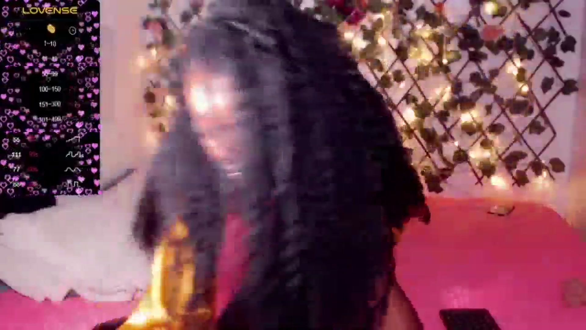 Gallery image thumbnail from Karahvelvet's myfreecams stream on, 12/13/2023, 12:04 image 14 of 20