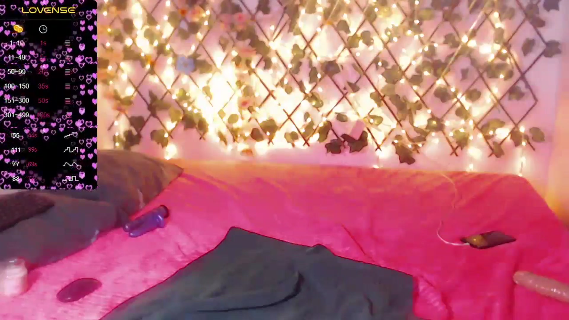 Gallery image thumbnail from Karahvelvet's myfreecams stream on, 12/14/2023, 15:41 image 12 of 20