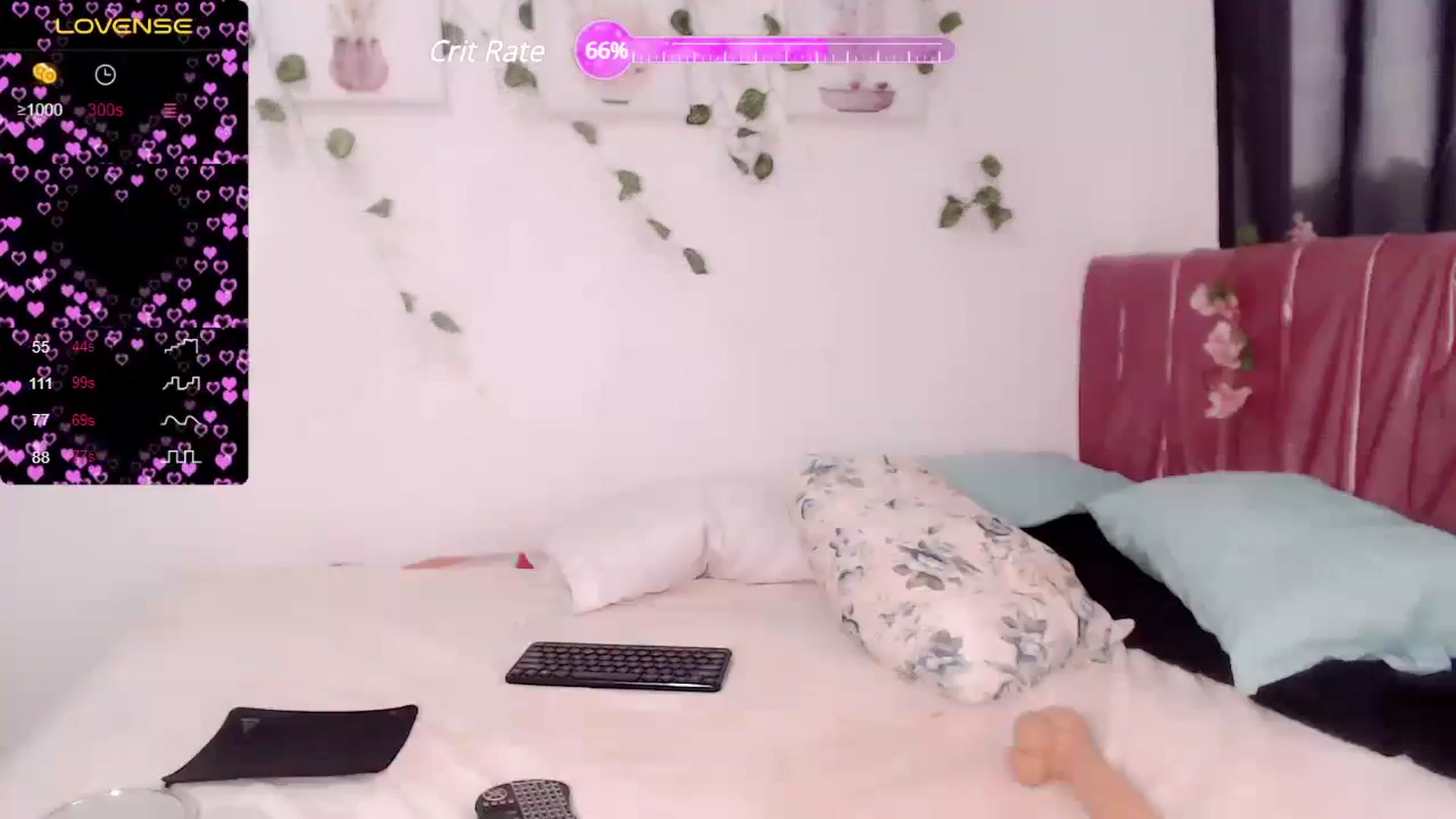 Gallery image thumbnail from Karahvelvet's myfreecams stream on, 03/11/2024, 12:09 image 18 of 20