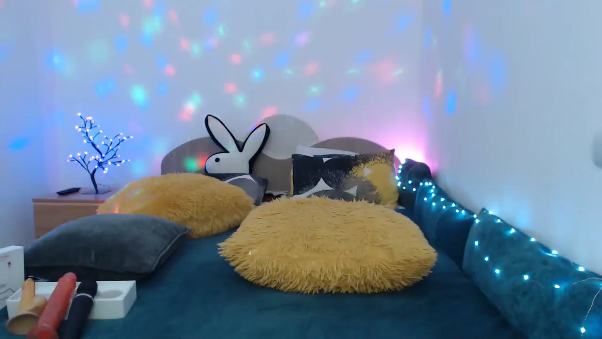 Gallery image thumbnail from Karina0's myfreecams stream on, 03/30/2025, 12:57 image 2 of 20