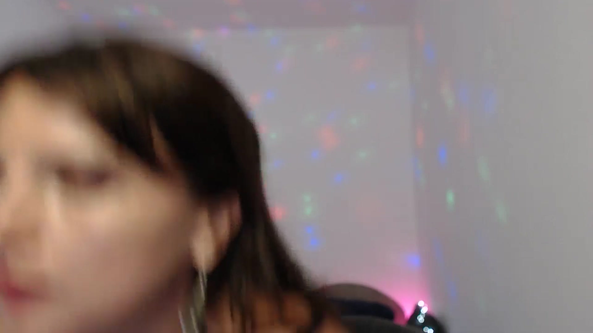 Gallery image thumbnail from Karina0's myfreecams stream on, 07/03/2025, 13:46 image 12 of 20