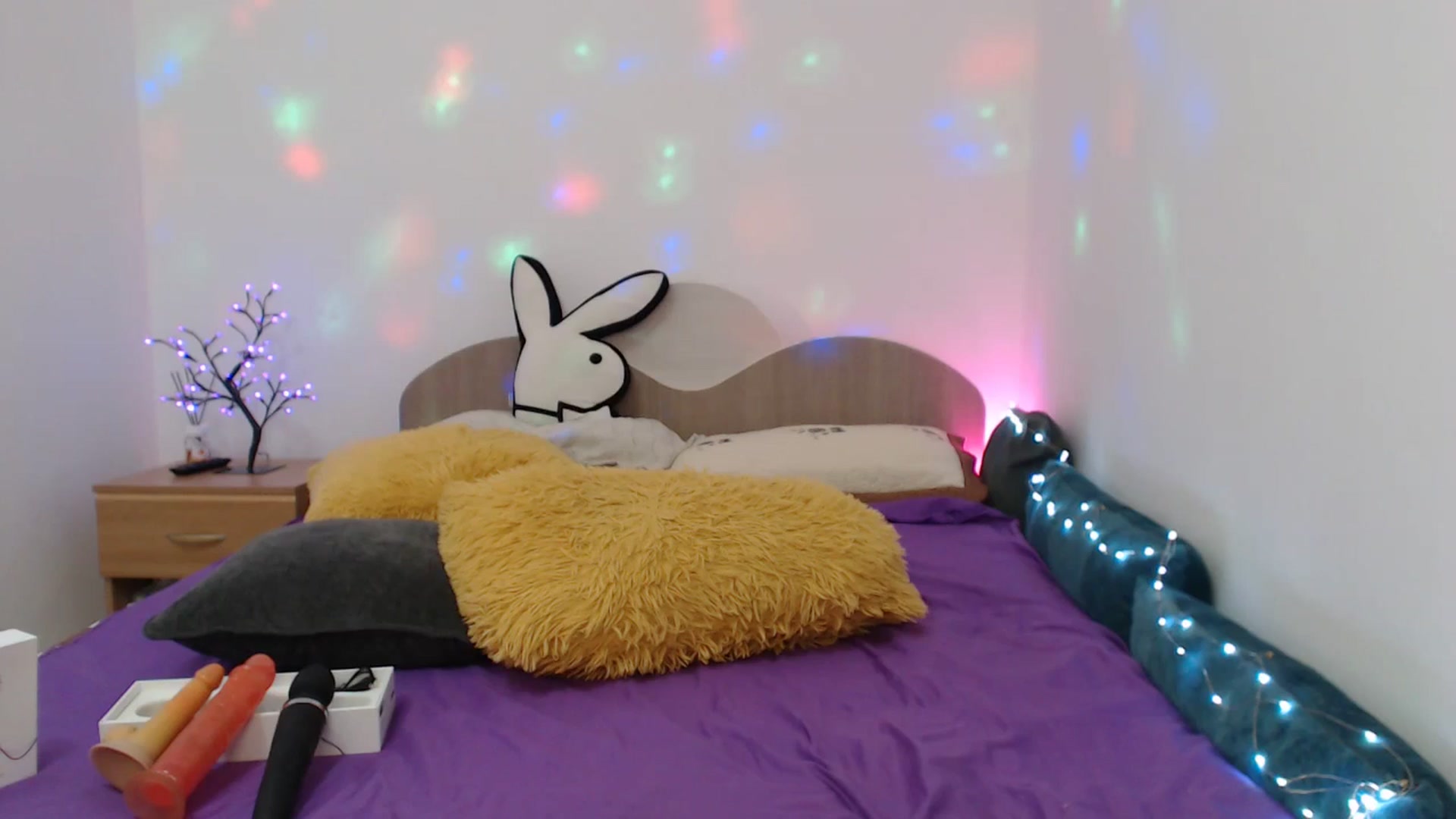 Gallery image thumbnail from Karina0's myfreecams stream on, 08/07/2025, 14:43 image 6 of 20