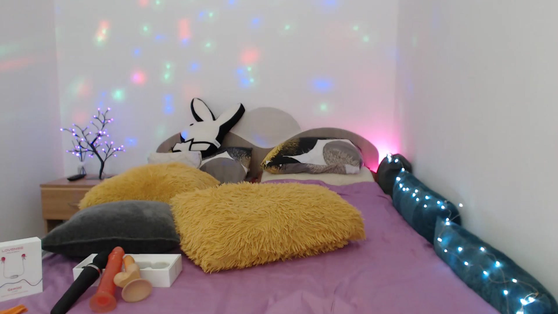 Gallery image thumbnail from Karina0's myfreecams stream on, 08/14/2025, 14:34 image 14 of 20