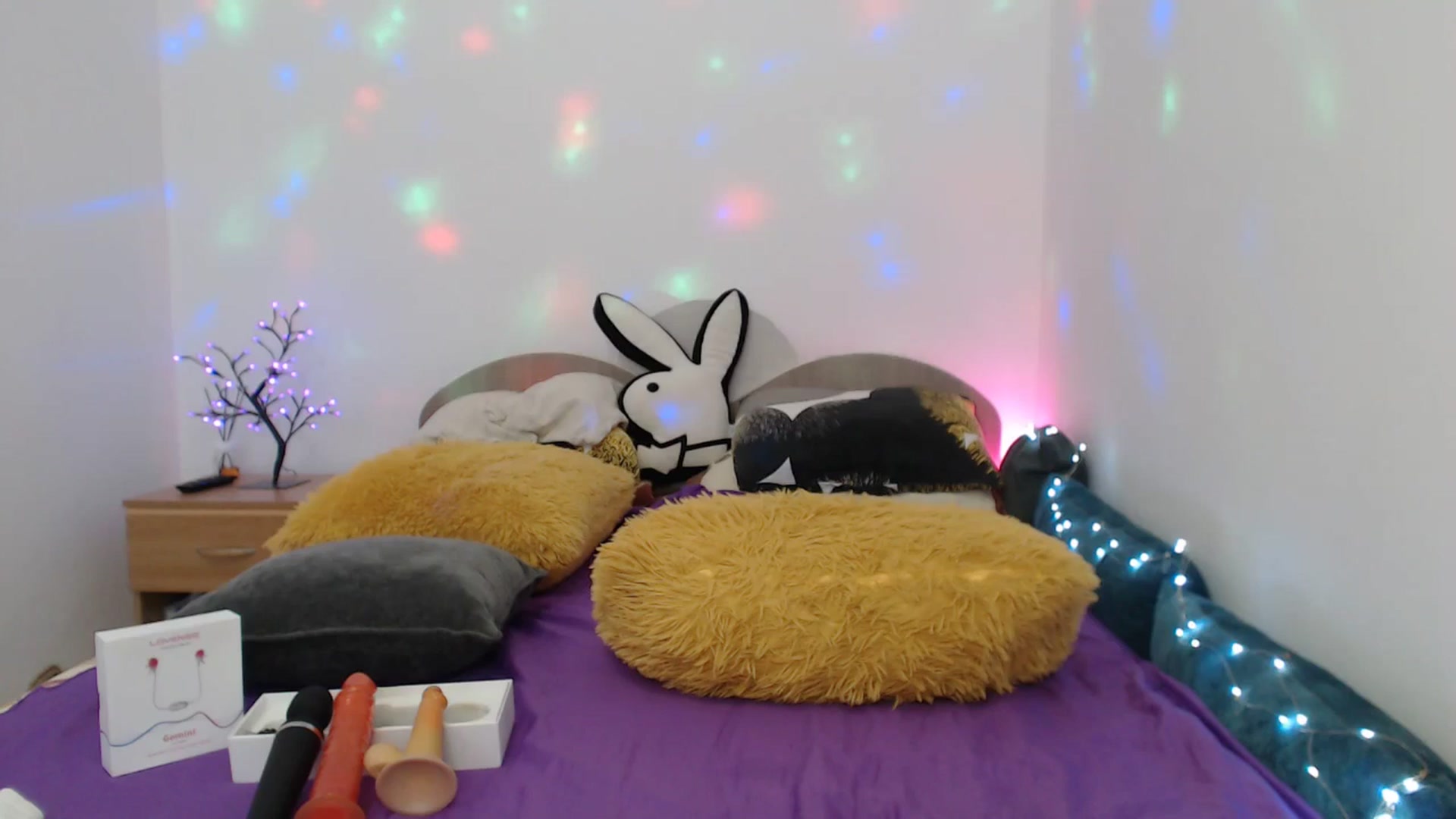 Gallery image thumbnail from Karina0's myfreecams stream on, 08/24/2025, 14:28 image 15 of 20